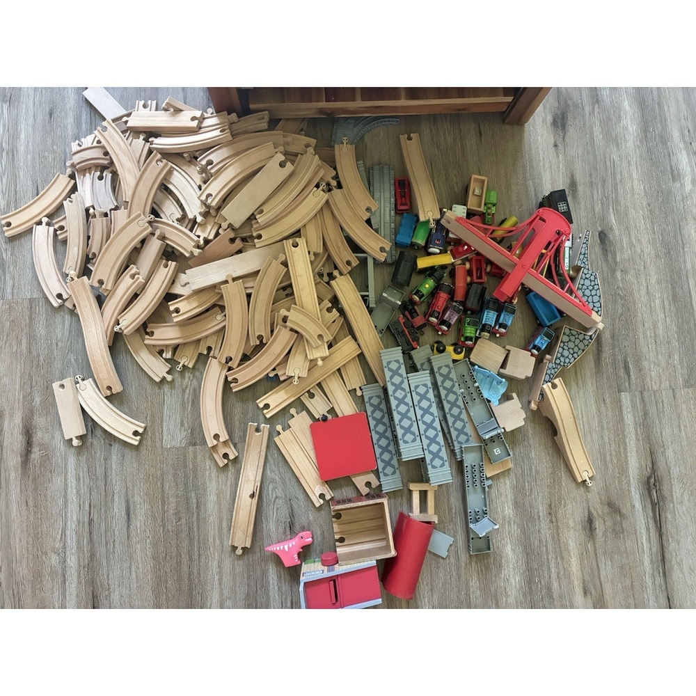 Huge BRIO & Thomas Wooden Railway Lot – 133 Tracks & 33 Trains / Accessories